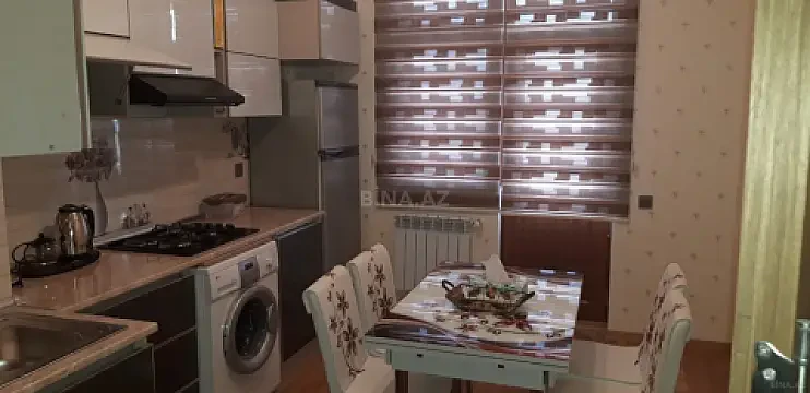 Kirayə verilir 2 otaqlı mənzil 75 m²