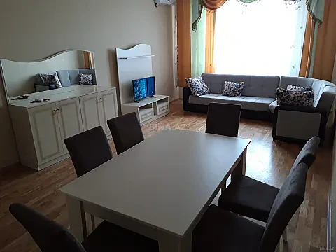 Kirayə verilir 2 otaqlı mənzil 75 m²
