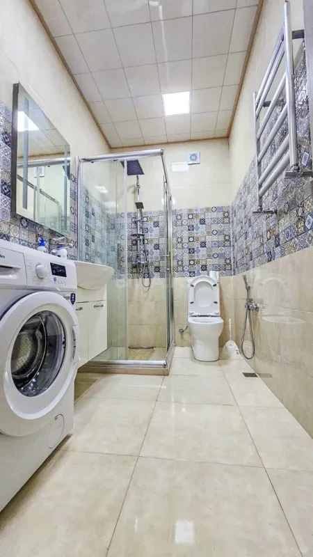 Kirayə verilir 2 otaqlı mənzil 62 m²