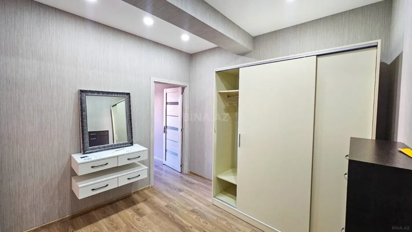 Kirayə verilir 2 otaqlı mənzil 62 m²