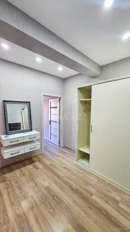 Kirayə verilir 2 otaqlı mənzil 62 m²