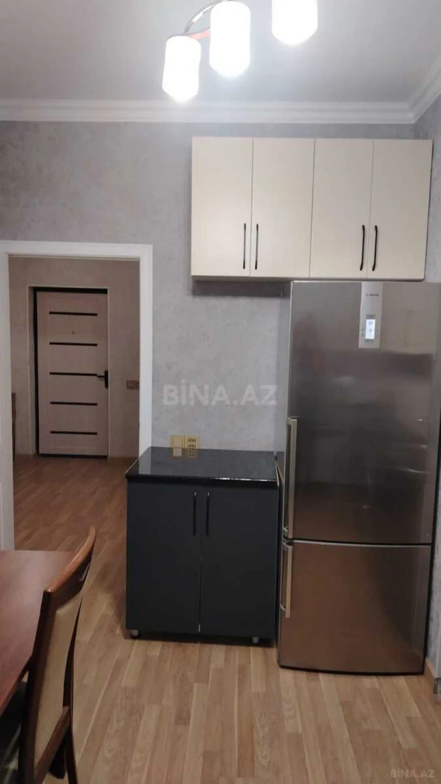 Kirayə verilir 2 otaqlı mənzil 65 m²