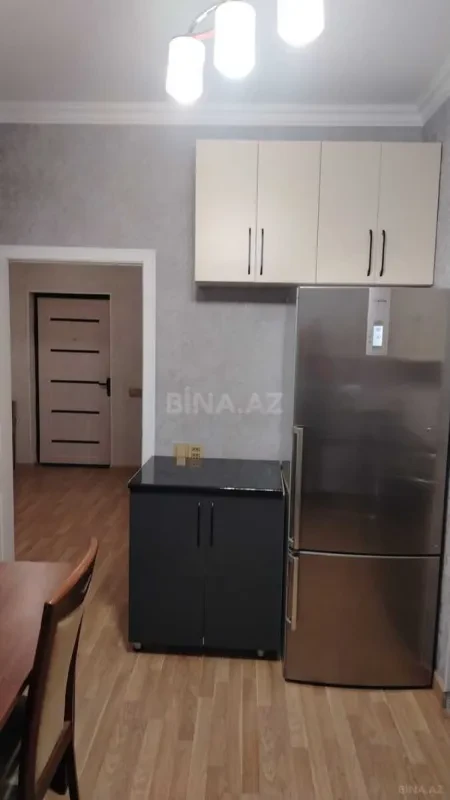 Kirayə verilir 2 otaqlı mənzil 65 m²