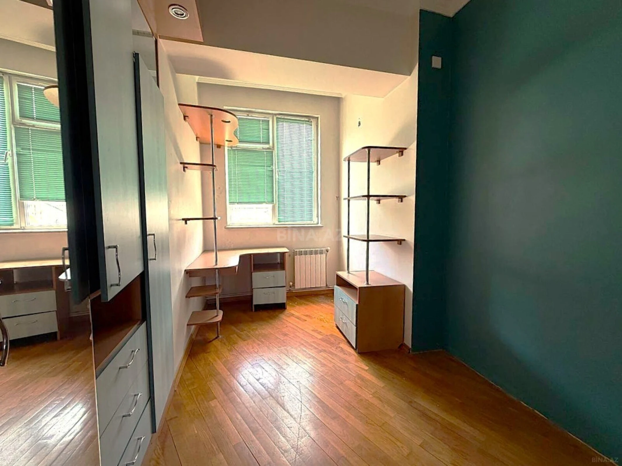 Satılır 5 otaqlı mənzil 160 m²