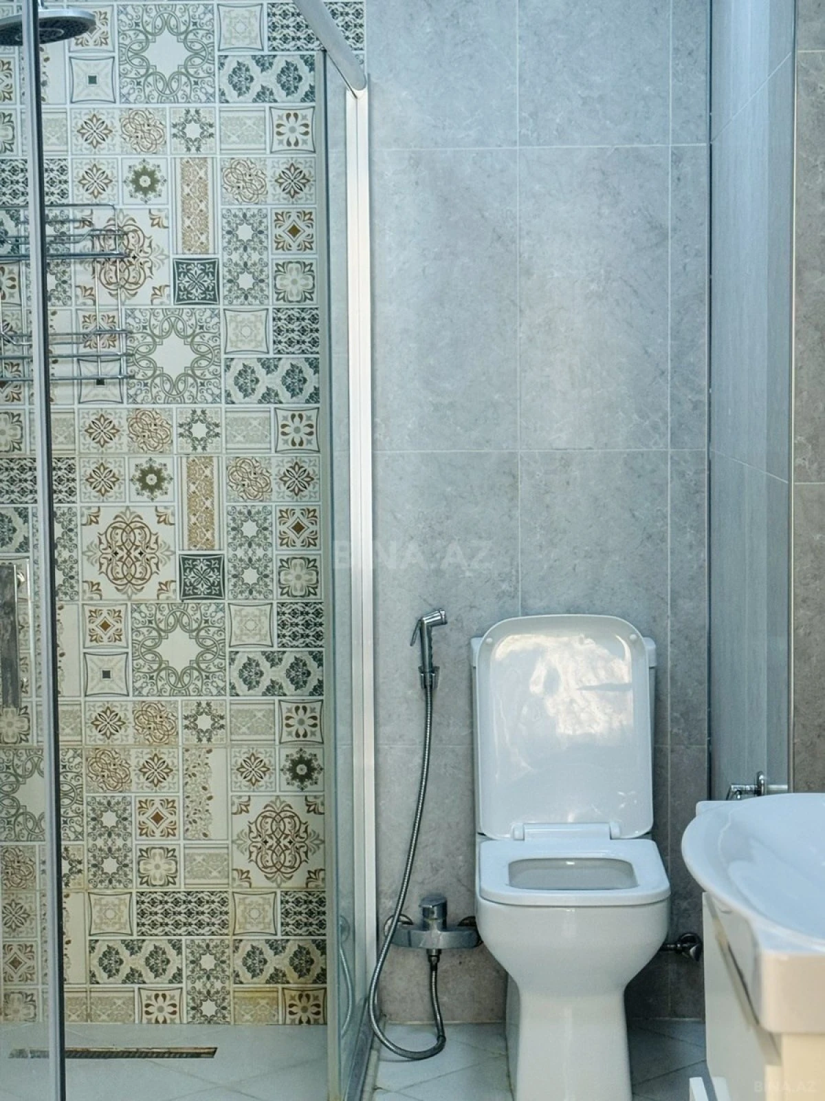 Kirayə verilir 3 otaqlı mənzil 100 m²