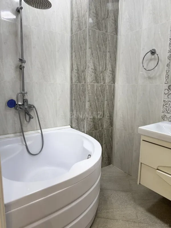 Kirayə verilir 3 otaqlı mənzil 100 m²