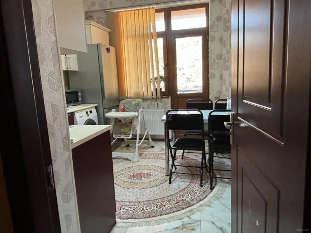 Kirayə verilir 2 otaqlı mənzil 72 m²
