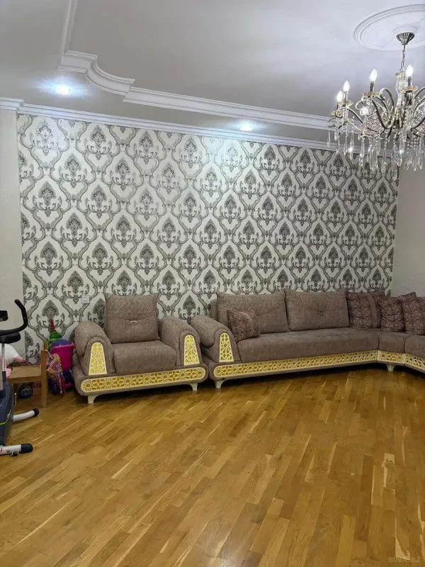 Satılır 2 otaqlı mənzil 109 m²