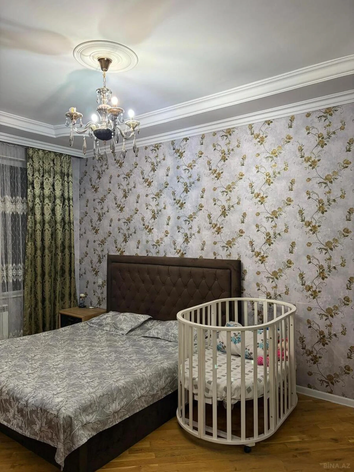 Satılır 2 otaqlı mənzil 109 m²
