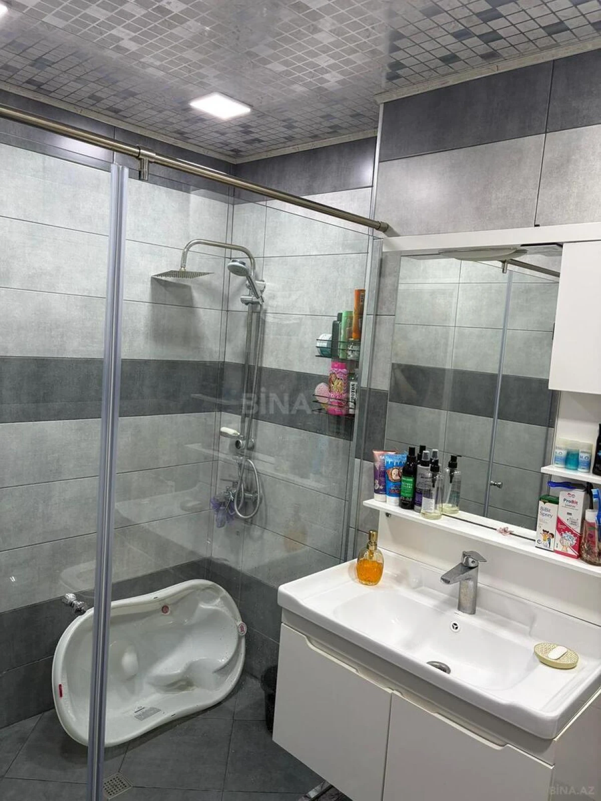 Satılır 2 otaqlı mənzil 109 m²