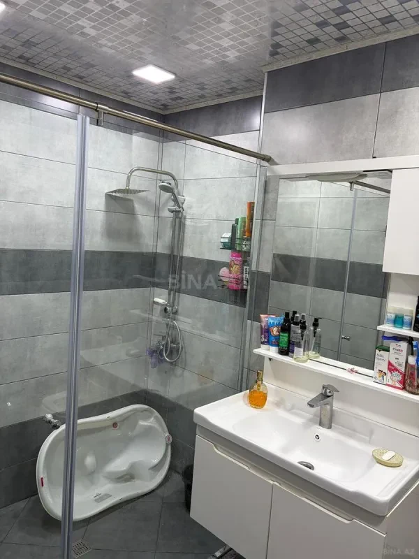 Satılır 2 otaqlı mənzil 109 m²