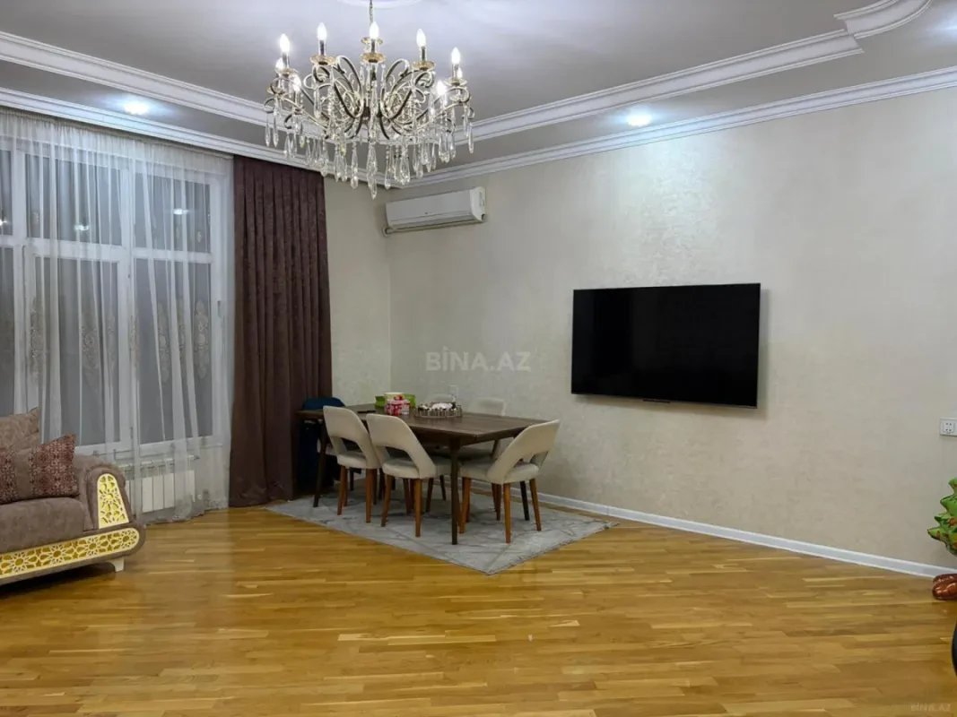 Satılır 2 otaqlı mənzil 109 m²