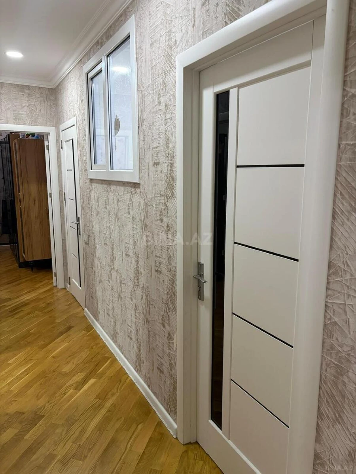 Satılır 2 otaqlı mənzil 109 m²