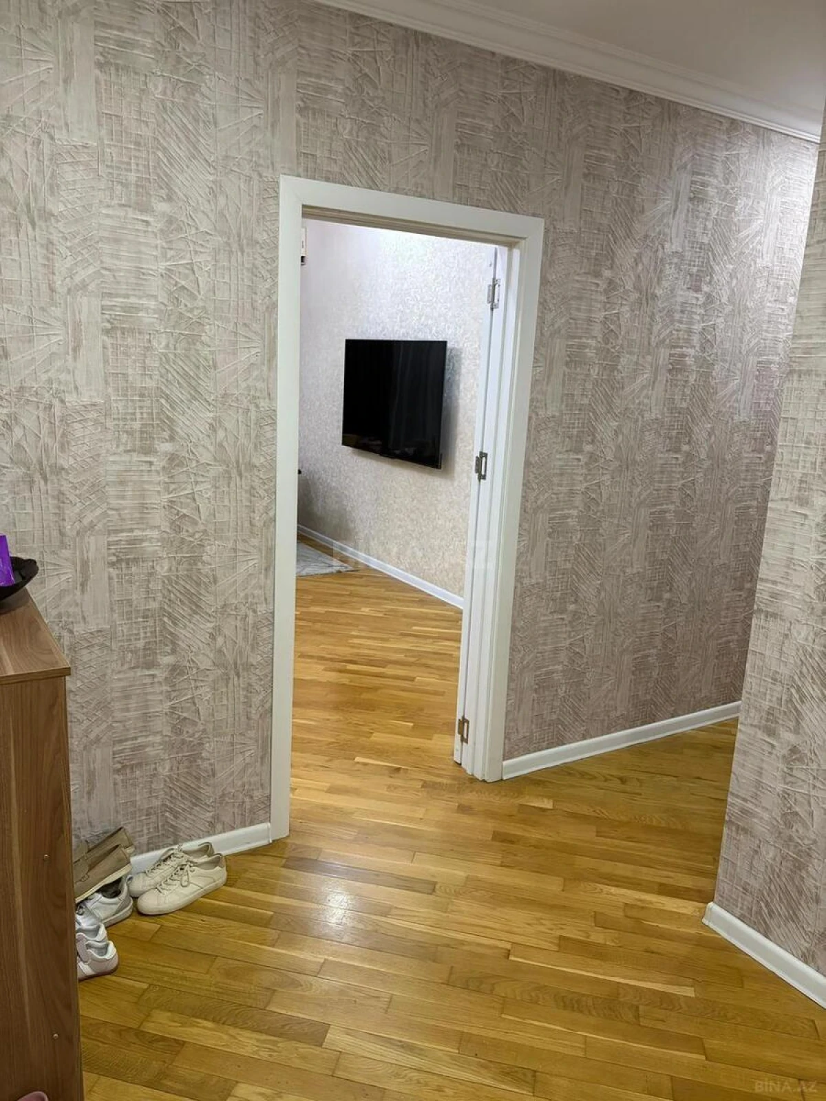 Satılır 2 otaqlı mənzil 109 m²
