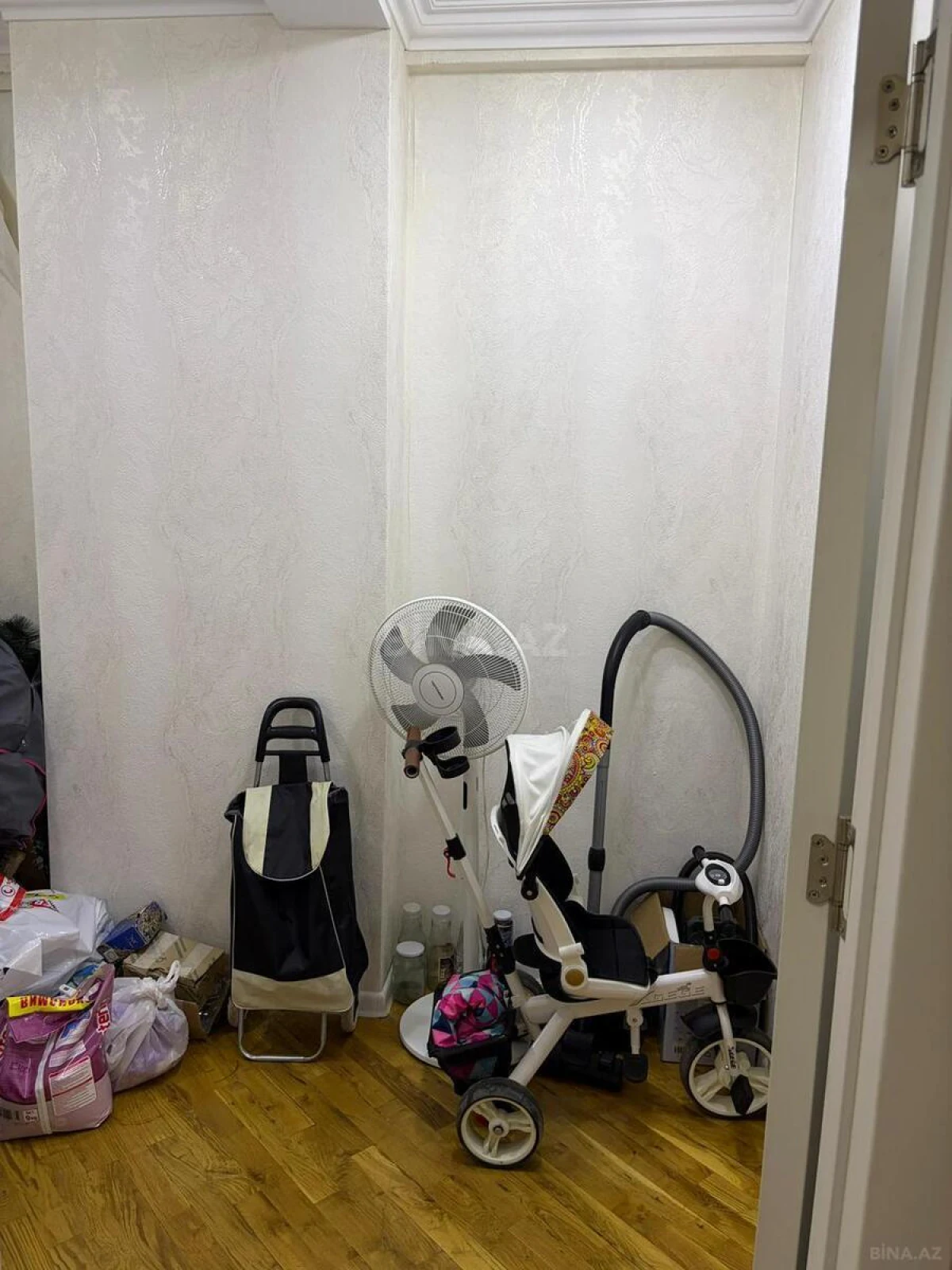 Satılır 2 otaqlı mənzil 109 m²