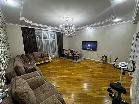 Satılır 2 otaqlı mənzil 109 m²