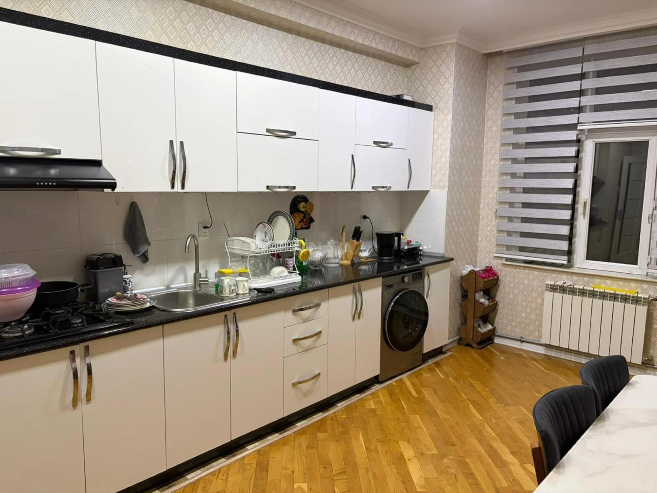 Satılır 2 otaqlı mənzil 109 m²