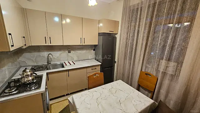 Kirayə verilir 2 otaqlı mənzil 70 m²
