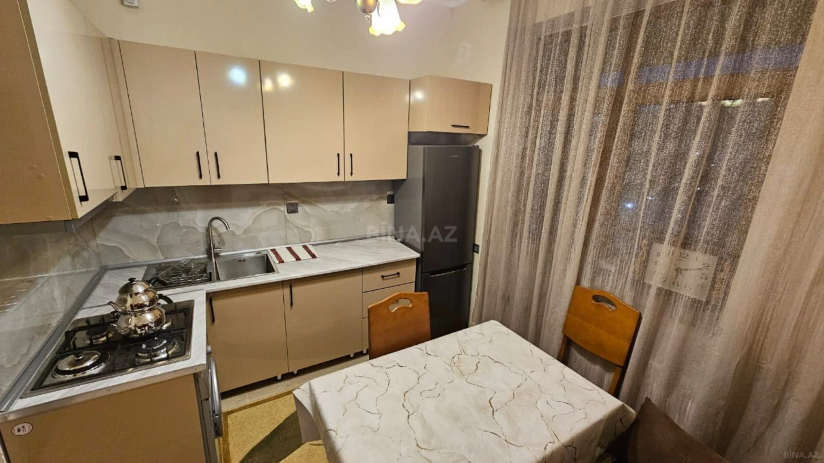 Kirayə verilir 2 otaqlı mənzil 70 m²