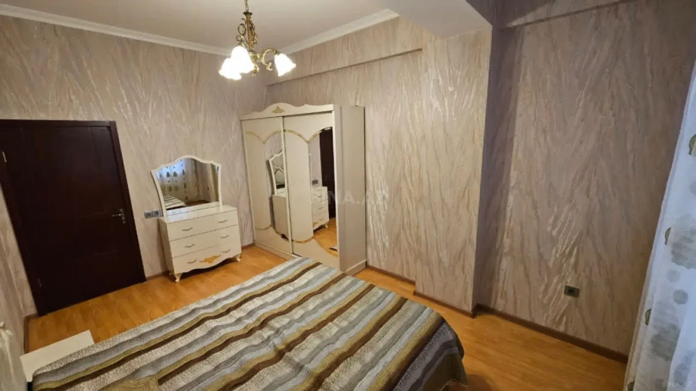 Kirayə verilir 2 otaqlı mənzil 70 m²