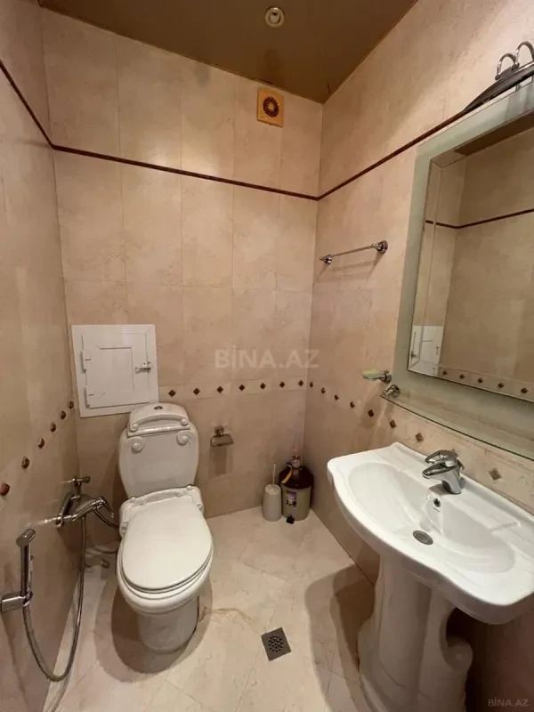 Satılır 5 otaqlı mənzil 295 m²