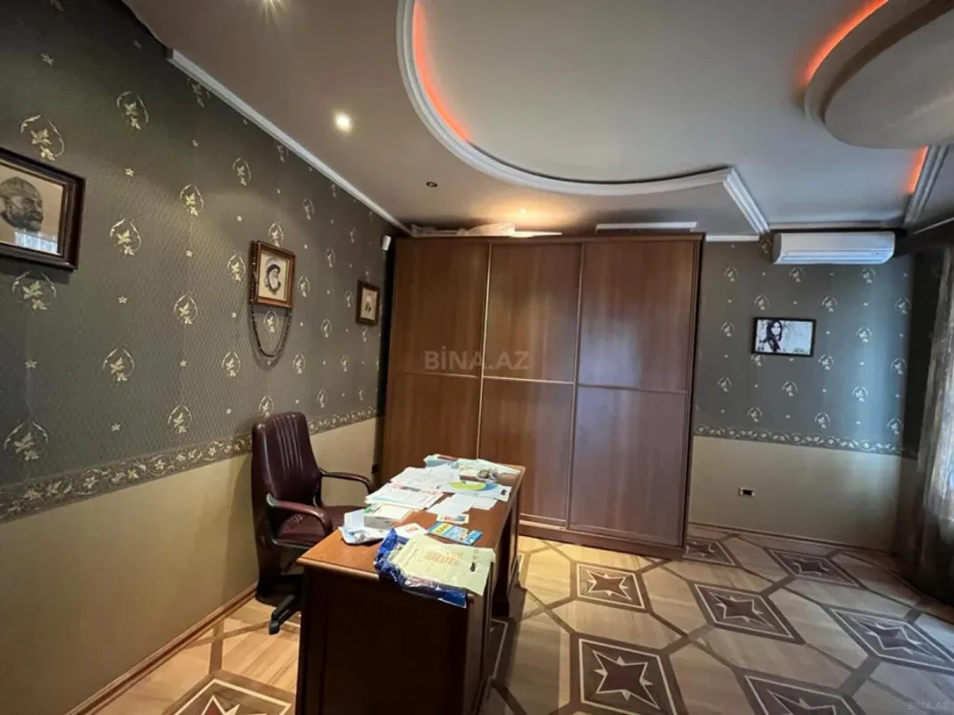 Satılır 5 otaqlı mənzil 295 m²