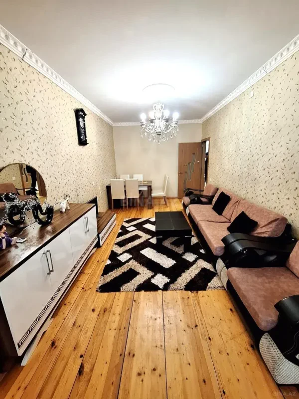Satılır 2 otaqlı mənzil 70 m²