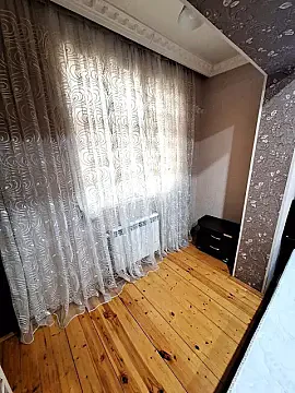 Satılır 2 otaqlı mənzil 70 m²