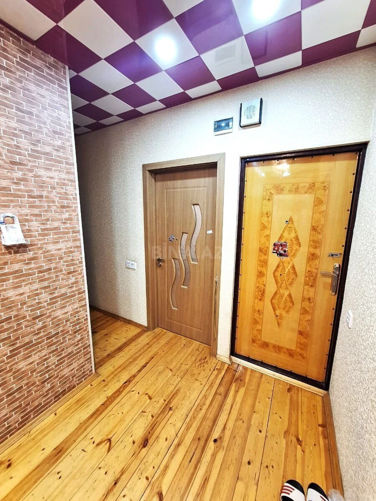 Satılır 2 otaqlı mənzil 70 m²