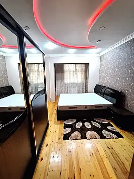 Satılır 2 otaqlı mənzil 70 m²