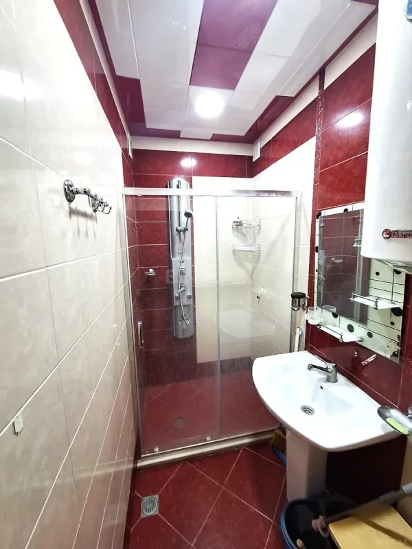 Satılır 2 otaqlı mənzil 70 m²