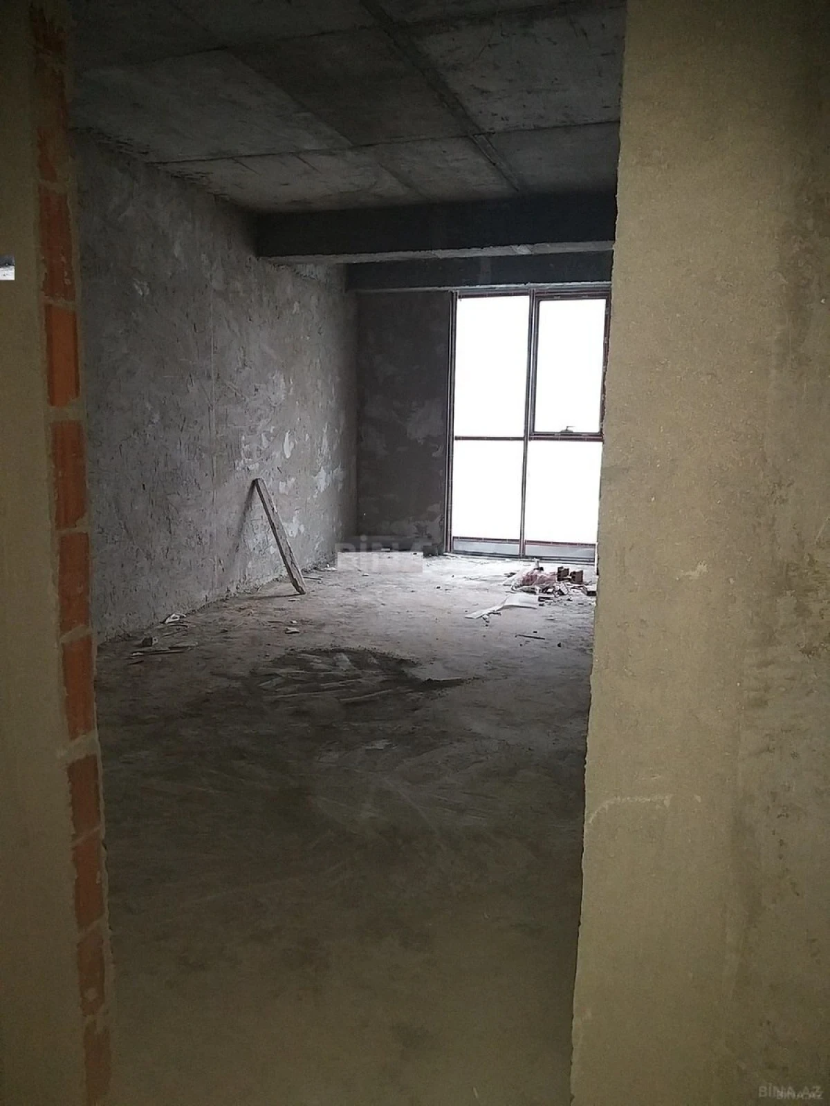 Satılır 1 otaqlı mənzil 78.5 m²