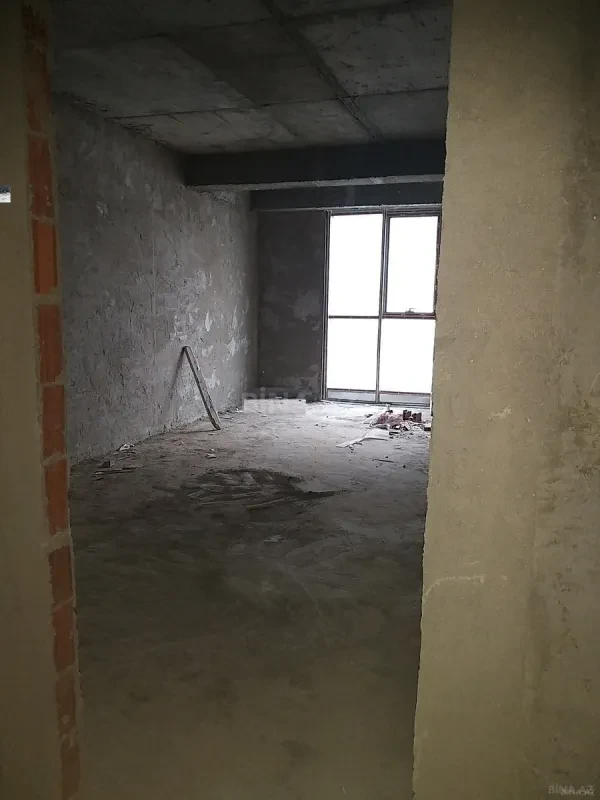 Satılır 1 otaqlı mənzil 78.5 m²