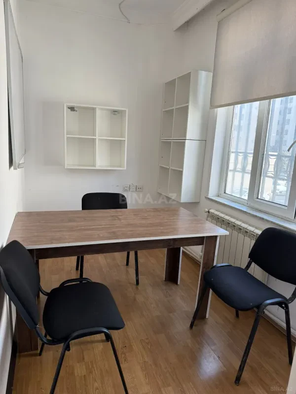 Kirayə verilir 9 otaqlı ofis 160 m²