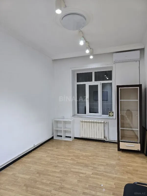 Kirayə verilir 9 otaqlı ofis 160 m²