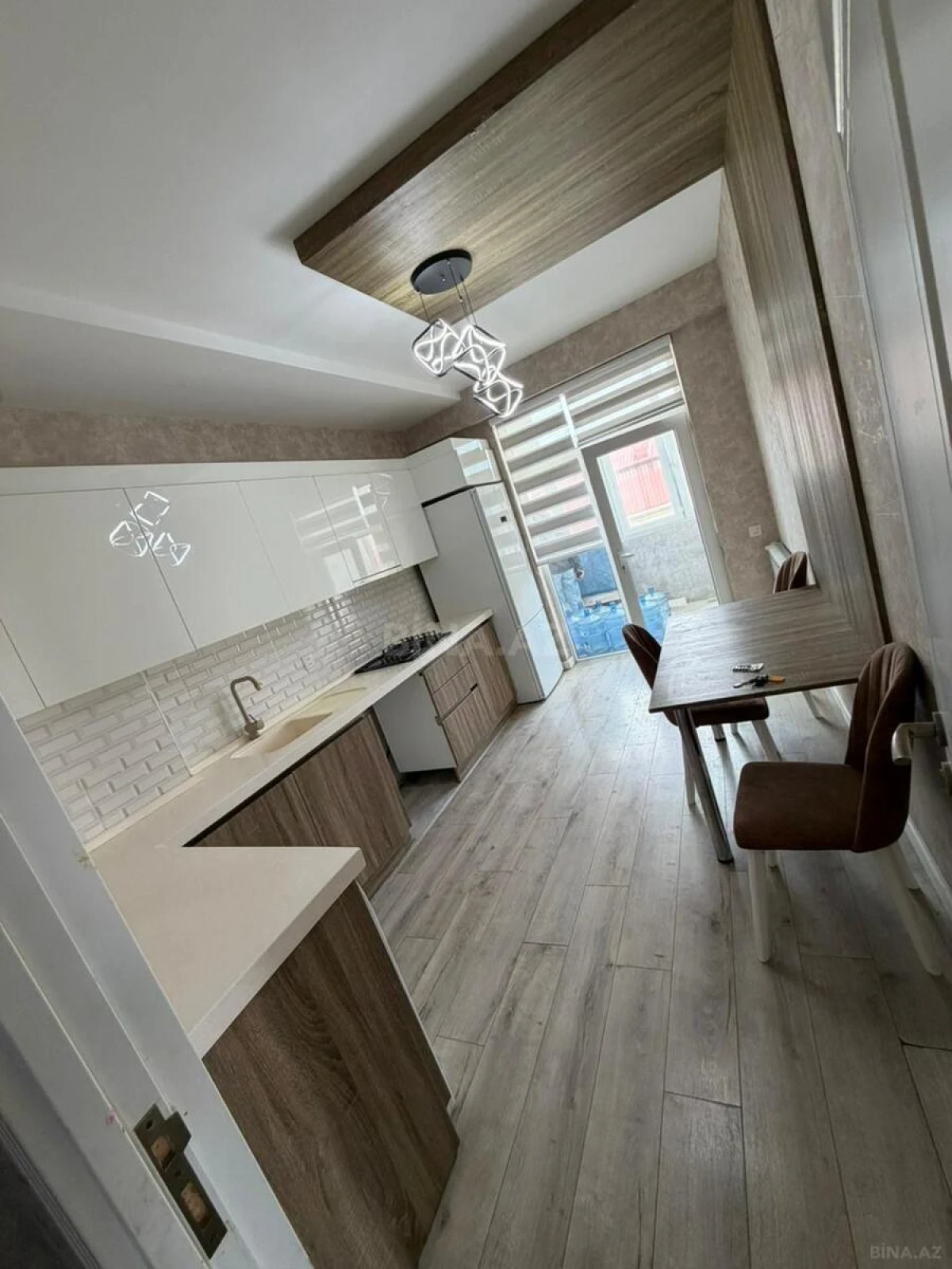 Kirayə verilir 3 otaqlı mənzil 97 m²