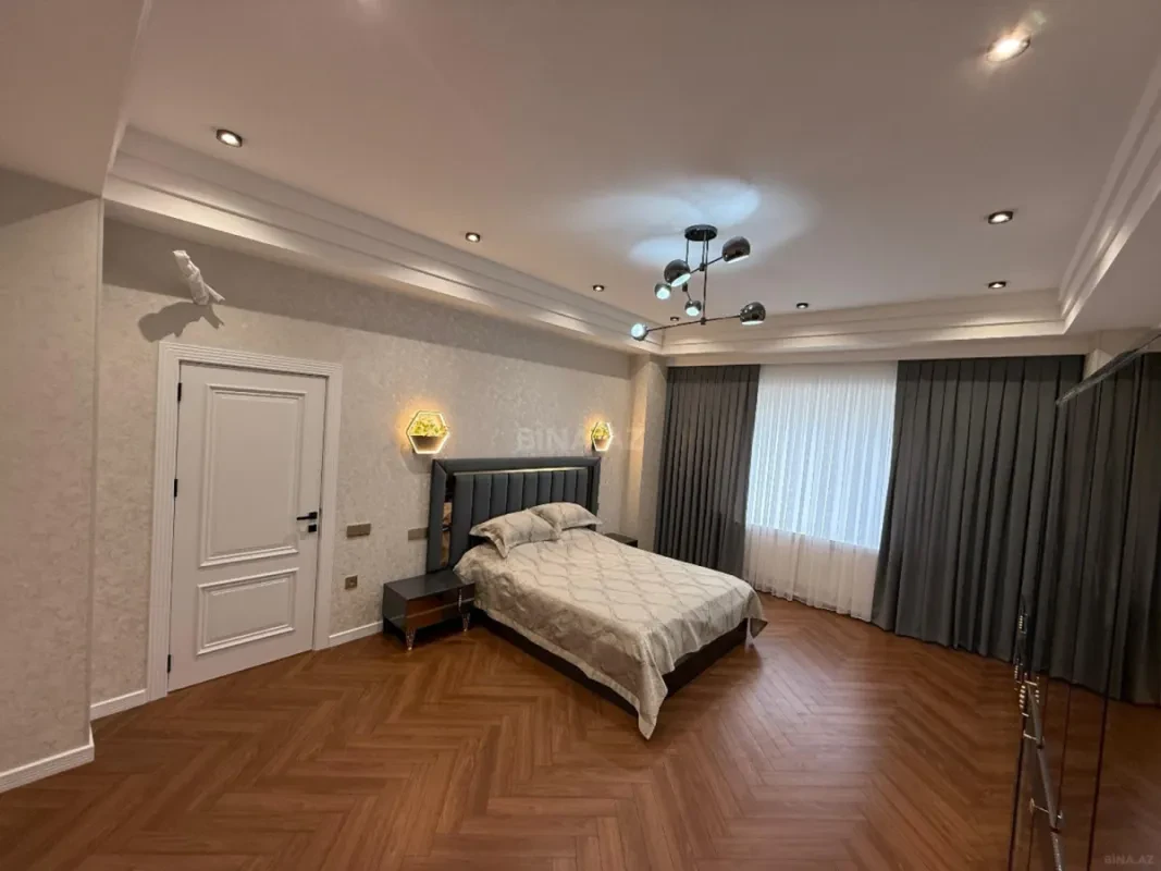Kirayə verilir 4 otaqlı mənzil 140 m²