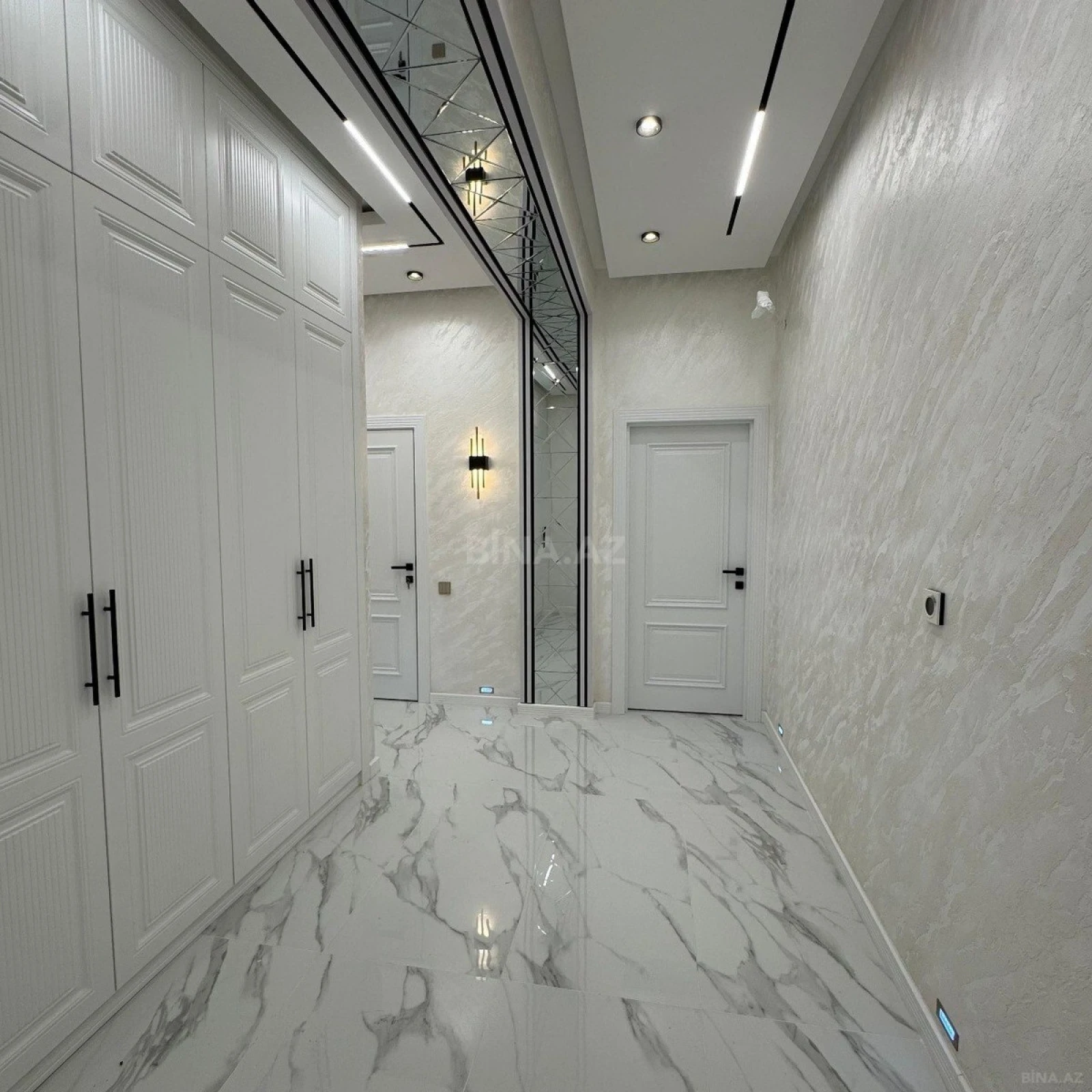 Kirayə verilir 4 otaqlı mənzil 140 m²