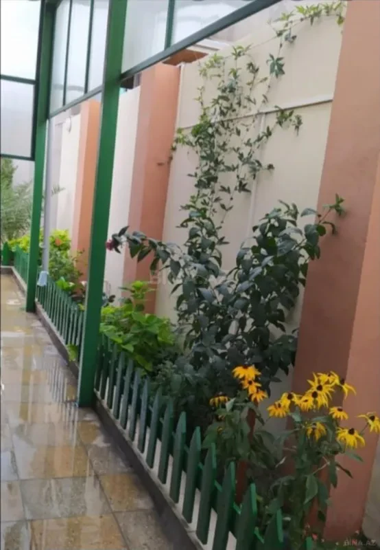 Satılır 4 otaqlı həyət evi 200 m²