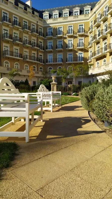 Satılır 3 otaqlı mənzil 122 m²