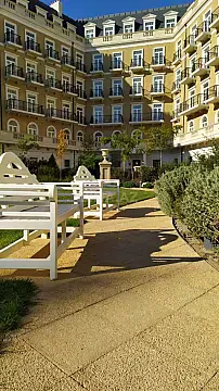 Satılır 3 otaqlı mənzil 122 m²