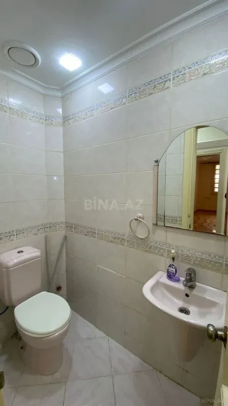 Satılır 4 otaqlı mənzil 150 m²