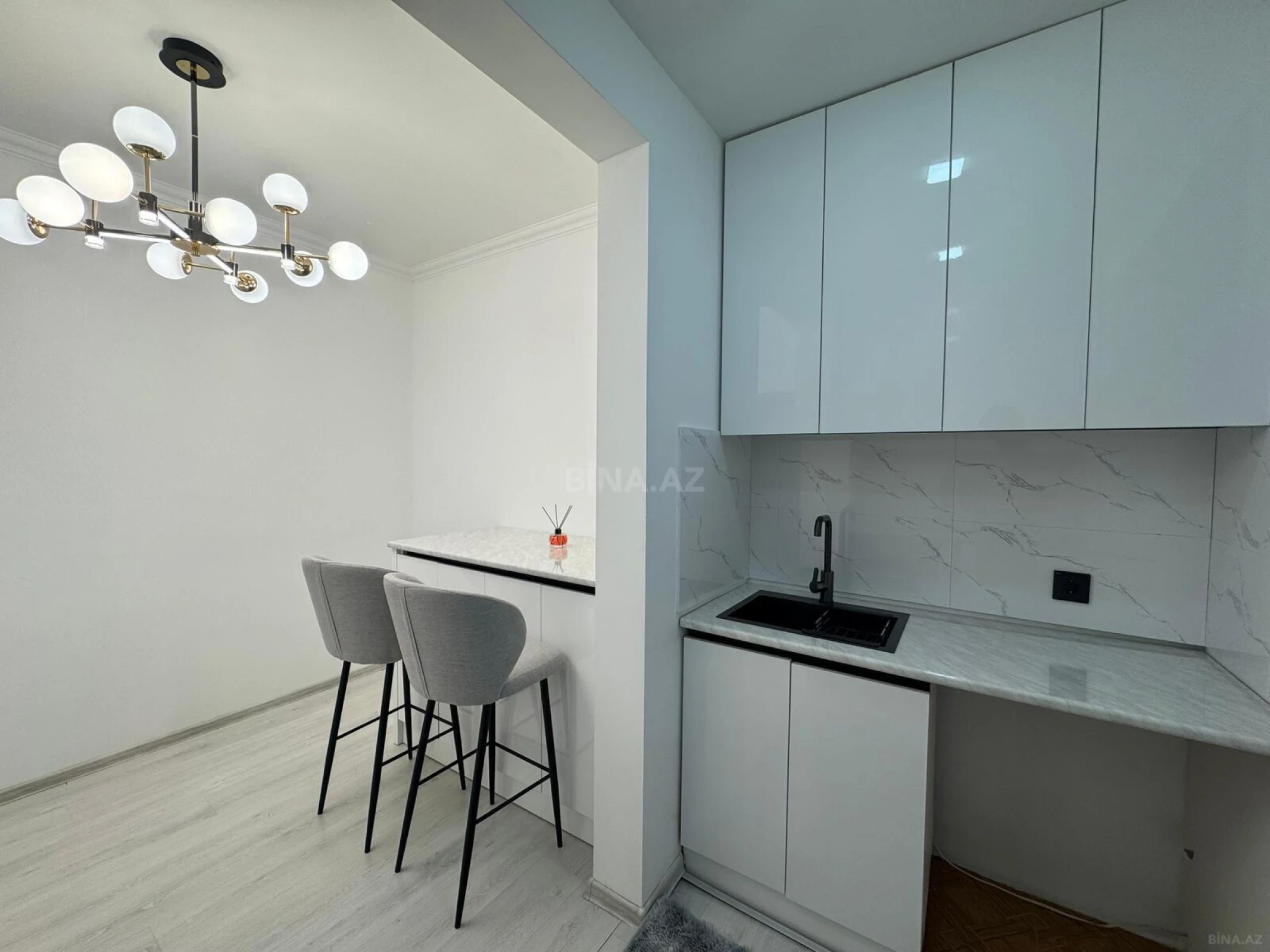 Satılır 2 otaqlı mənzil 60 m²