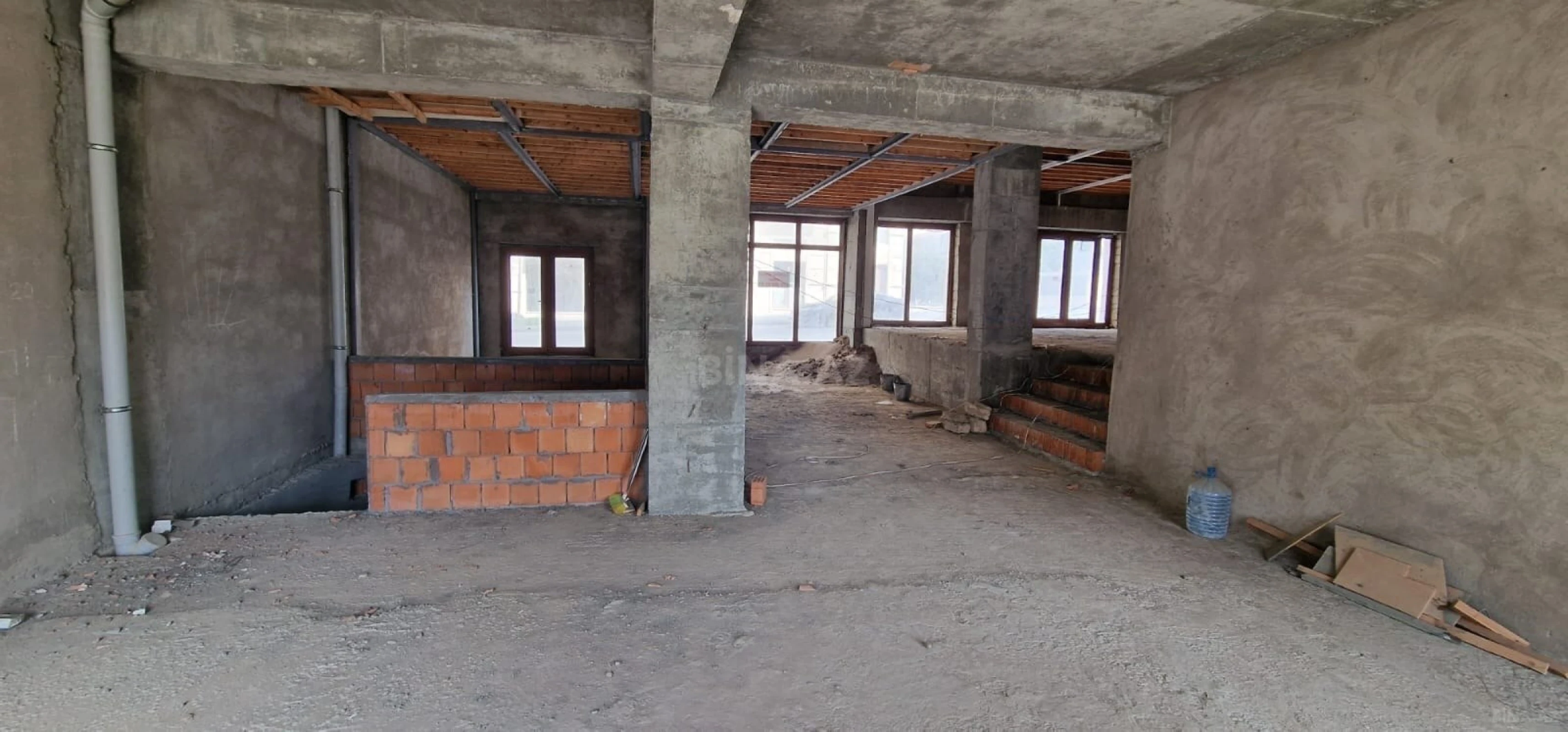 Kirayə verilir obyekt 1000 m²