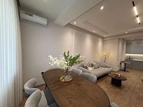 Satılır 3 otaqlı mənzil 86 m²