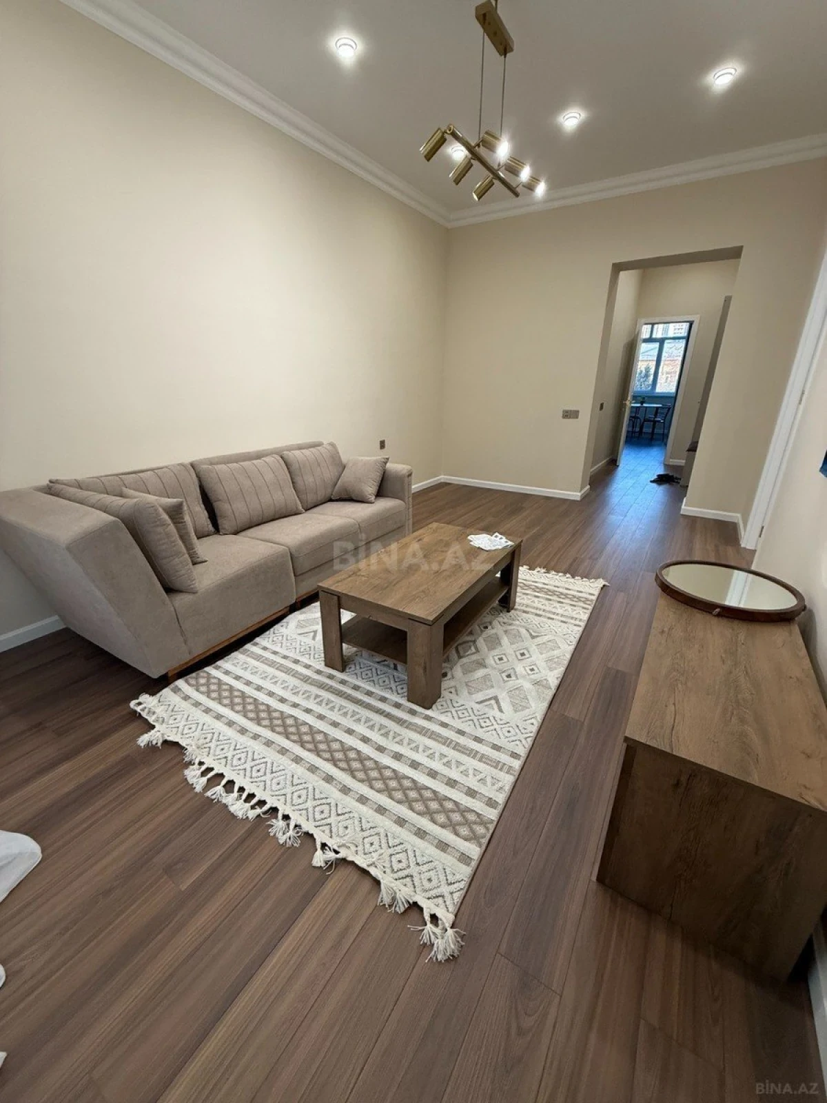 Satılır 2 otaqlı mənzil 65 m²