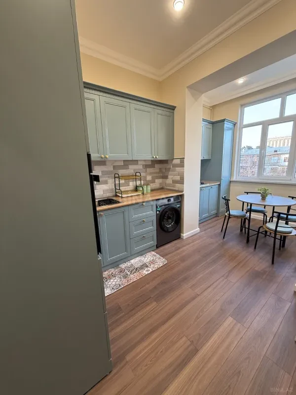 Satılır 2 otaqlı mənzil 65 m²
