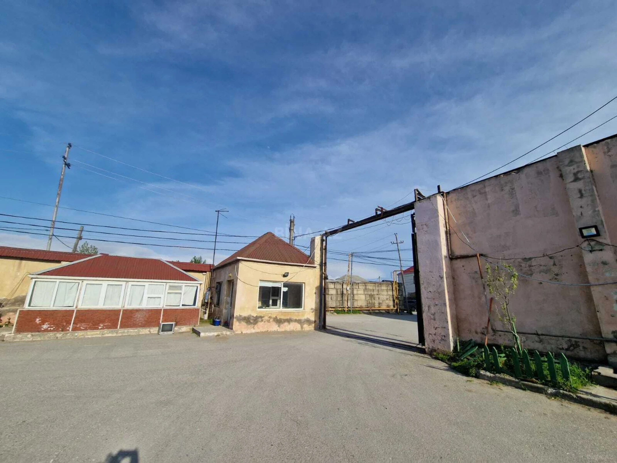 Kirayə verilir obyekt 108 m²