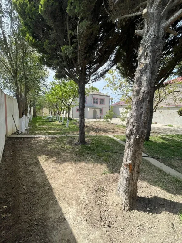 Satılır 5 otaqlı həyət evi 260 m²