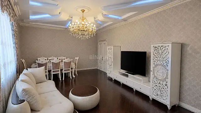 Kirayə verilir 3 otaqlı mənzil 160 m²
